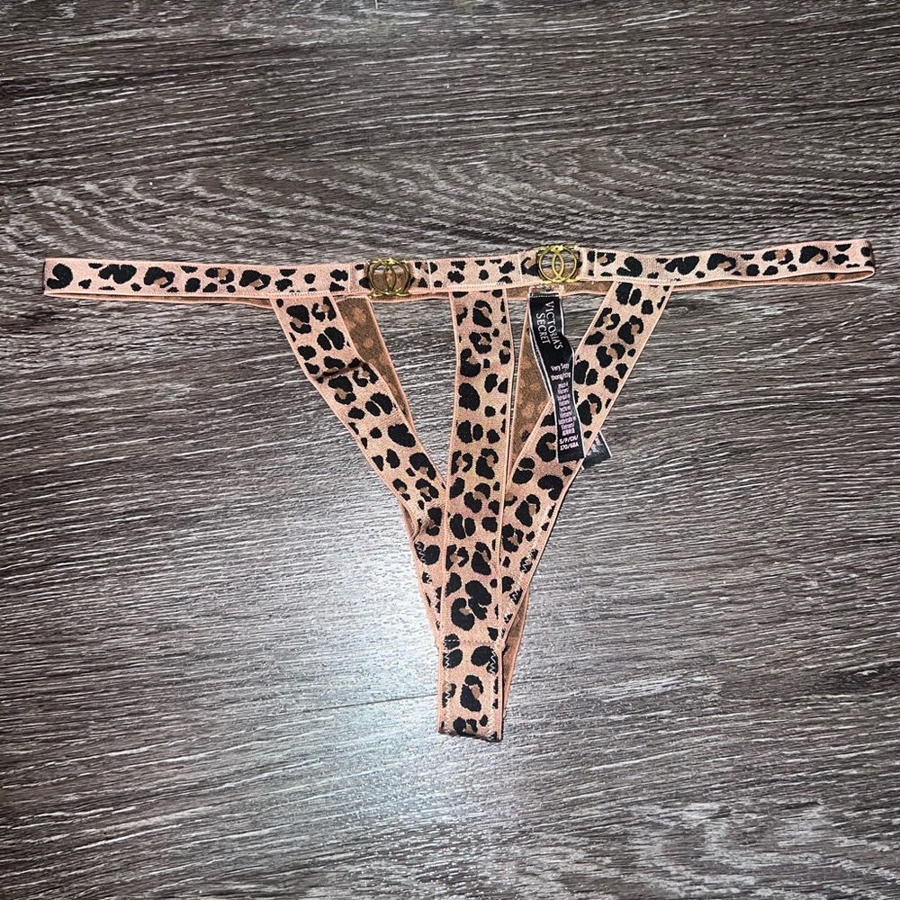 NWOT Victoria’s Secret Caged Strappy Leopard Print String Thong